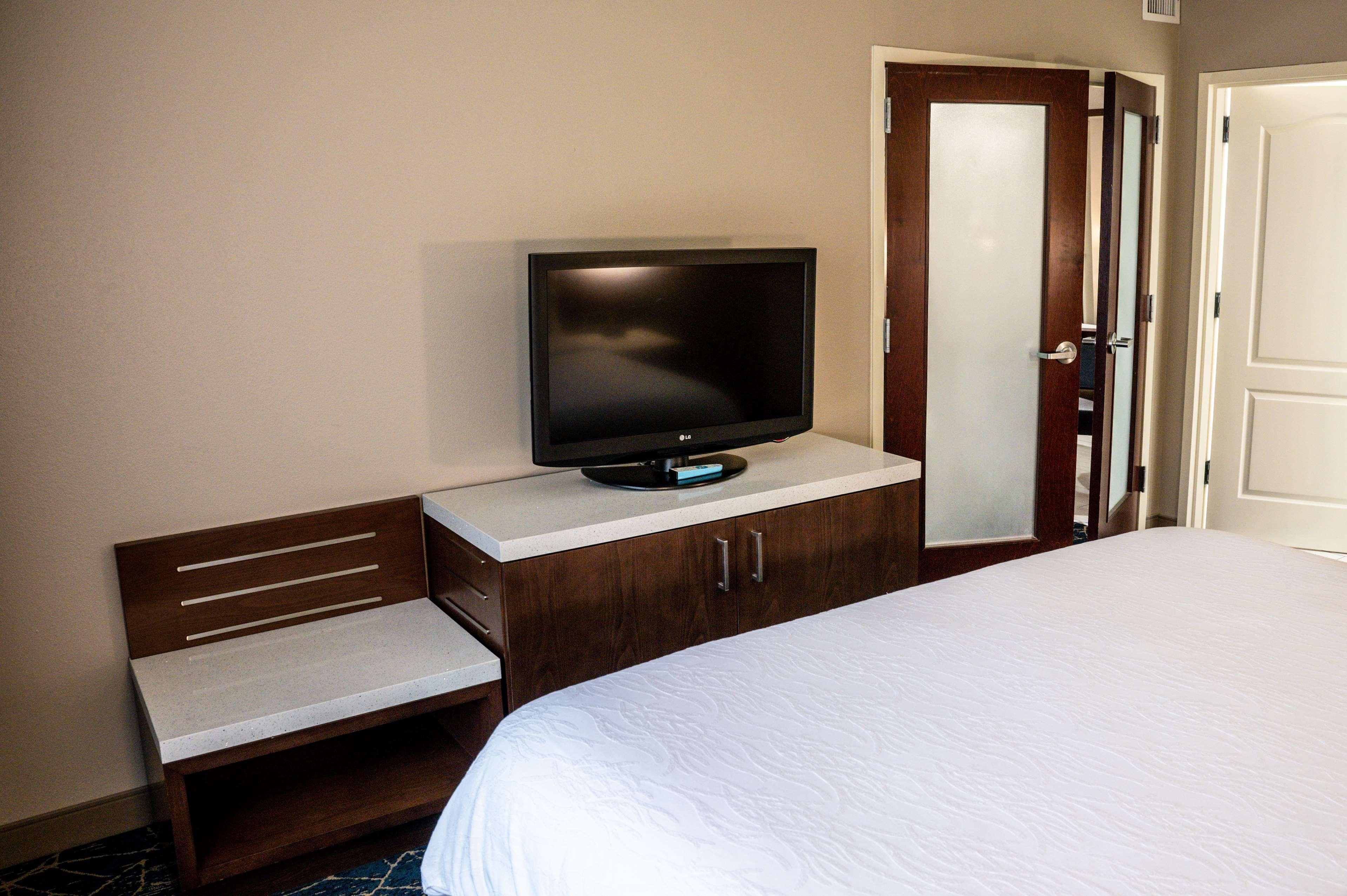 Hilton Garden Inn Fayetteville/Fort Bragg Exteriör bild